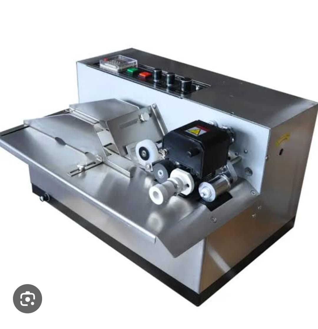 Flat Bottle Label Machine 400W, 10 to 40 pcs per min - Image 4